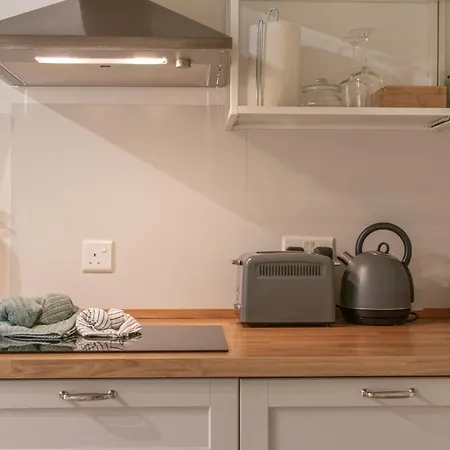 Апарт-отель 15 Main Gate 3*