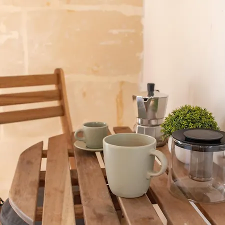 15 Main Gate Апарт-отель