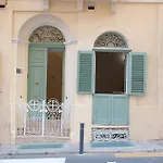 15 Main Gate