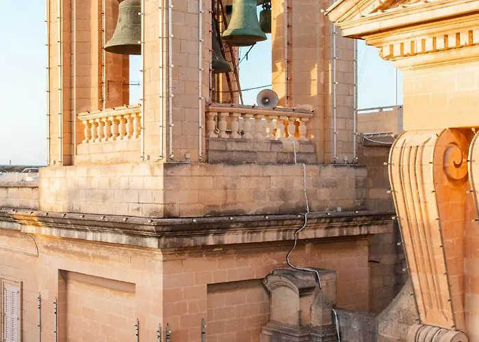 15 Main Gate Apart Otel