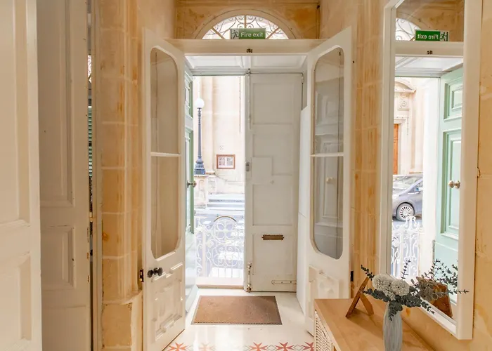 15 Main Gate شقة فندقية