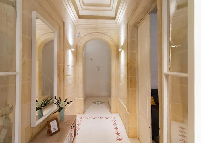 15 Main Gate Apart Otel Birgu