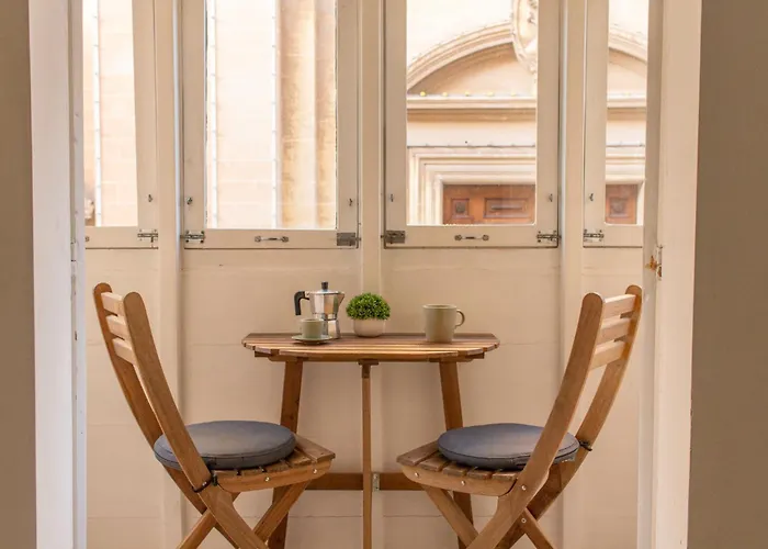 15 Main Gate بيرغو