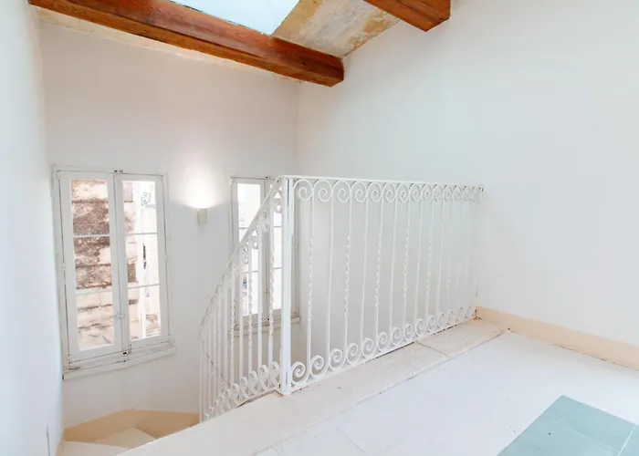 15 Main Gate Apart Otel Birgu