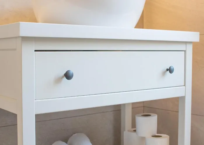 15 Main Gate بيرغو